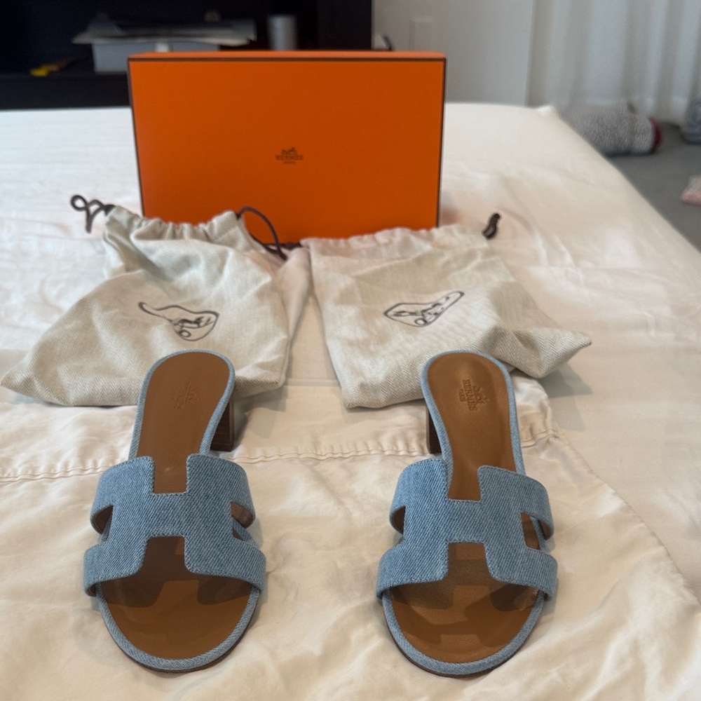 Hermes Light Blue Denim Oran Slide Mules size 38.5, Excellent pre-owned